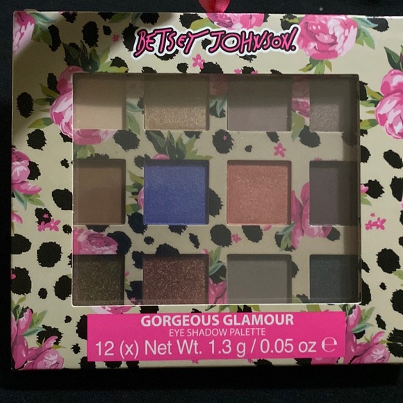 Betsey Johnson Other - Betsey johnson eyeshadow